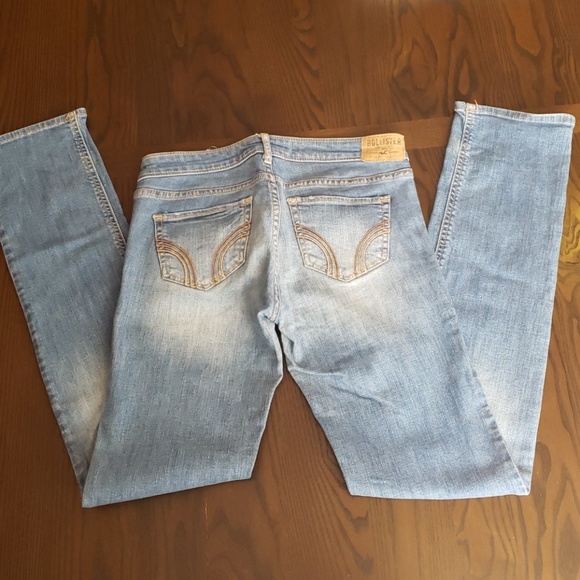 Hollister Low Rise Jeans - Picture 3 of 5